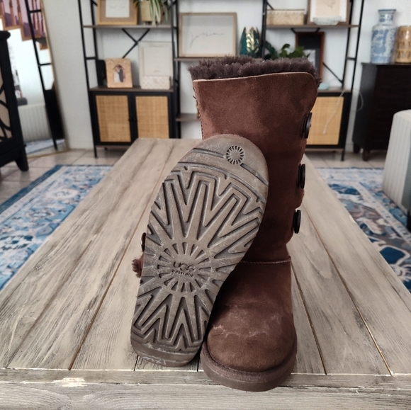 UGG SUEDE TALL BOOT IN BROWN SIZE WOMANS 7 - Picture 11 of 15